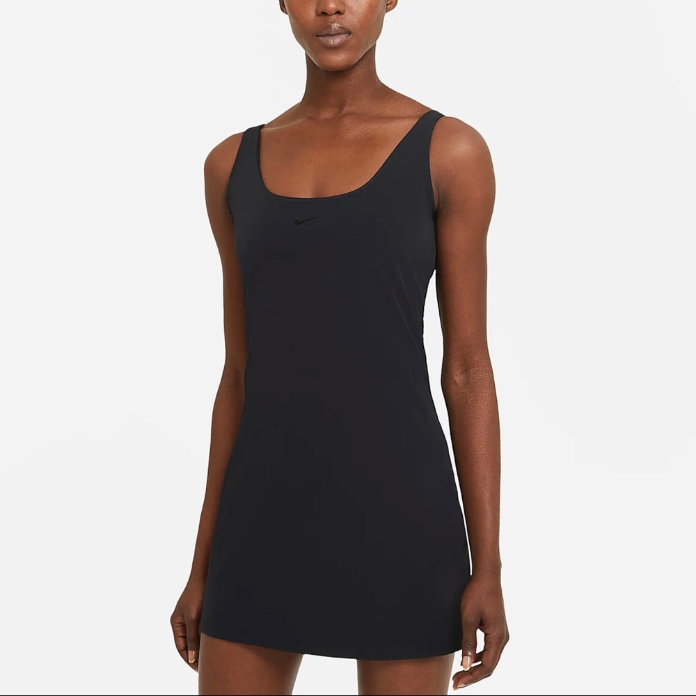 Nike Bliss Luxe Women's Training Dress with Built-In Shorts